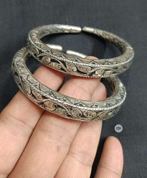 Chitai Silver Adjustable kada (Pair,Size 2.4)